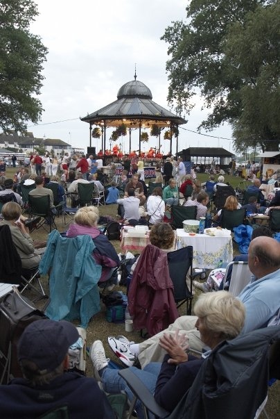 Stompin on the Quomps