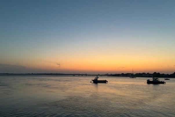 Crabbing at Mudeford Quay