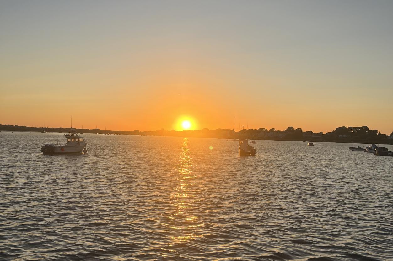 Crabbing at Mudeford Quay