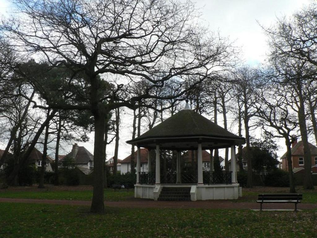 The Perfect School Holiday Day in Southbourne: Beach, Park and Ice Cream