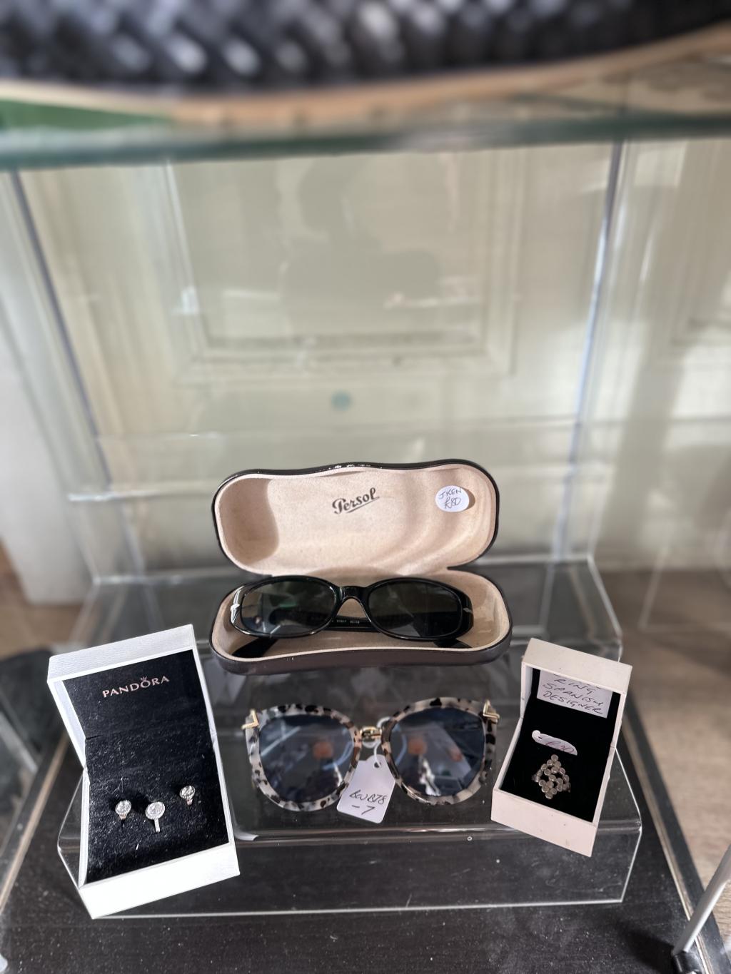 Boudoir 5 Westbourne - Pre-Loved Vintage & Designer Boutique Bournemouth