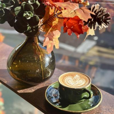 REVIEW: A Visit to The Hutch Cafe Bar Westbourne