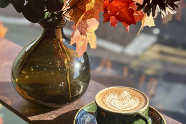 REVIEW: A Visit to The Hutch Cafe Bar Westbourne