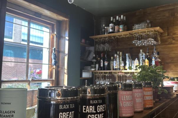 REVIEW: A Visit to The Hutch Cafe Bar Westbourne