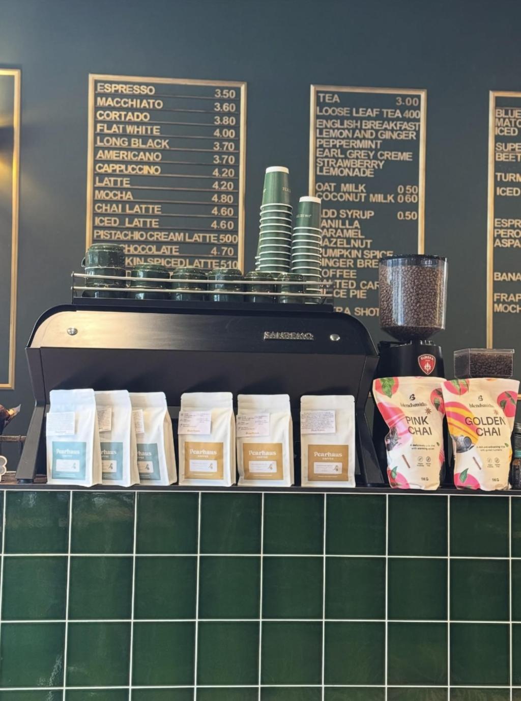 REVIEW: A Visit to The Hutch Cafe Bar Westbourne