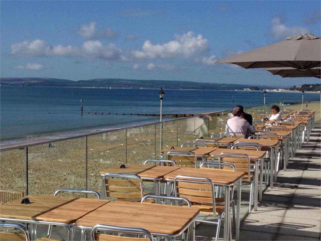 Our Favourite Beach Cafés & Restaurants Around Westbourne & the Coast