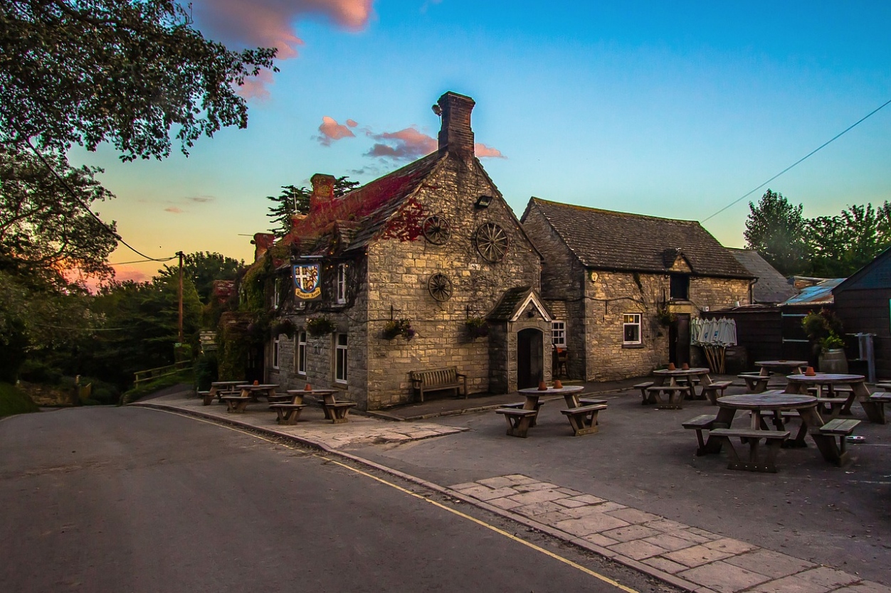 Best Pub Gardens for Alfresco Dining in Dorset