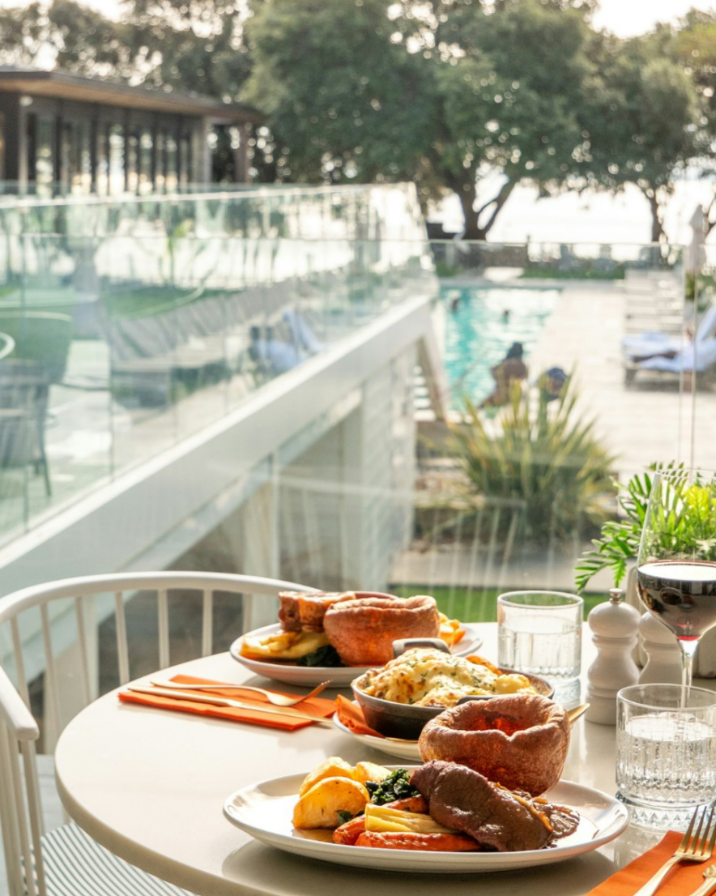 6 Coastal Restaurants for Sunday Lunch in Dorset: From Christchurch to Studland