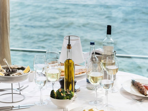 6 Coastal Restaurants for Sunday Lunch in Dorset: From Christchurch to Studland