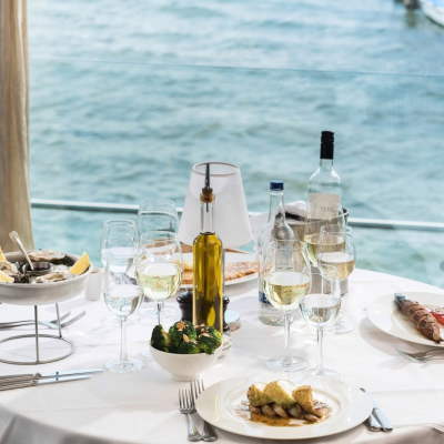 6 Coastal Restaurants for Sunday Lunch in Dorset: From Christchurch to Studland