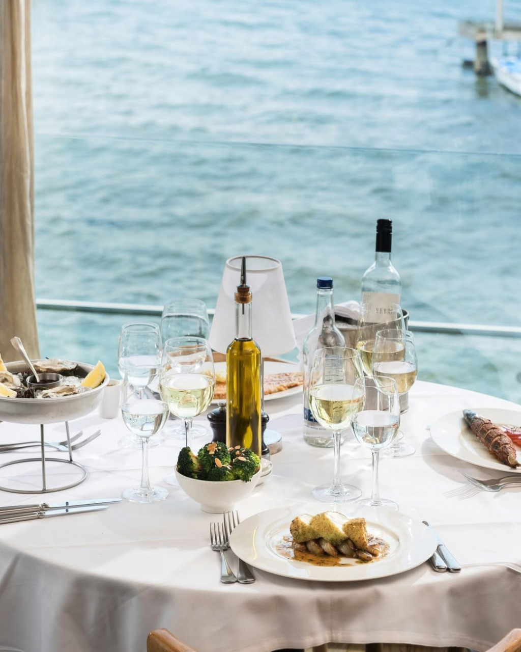 6 Coastal Restaurants for Sunday Lunch in Dorset: From Christchurch to Studland