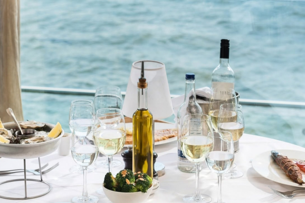 6 Coastal Restaurants for Sunday Lunch in Dorset: From Christchurch to Studland