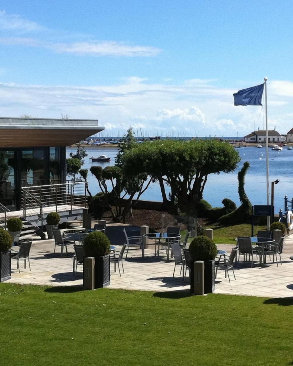 6 Coastal Restaurants for Sunday Lunch in Dorset: From Christchurch to Studland