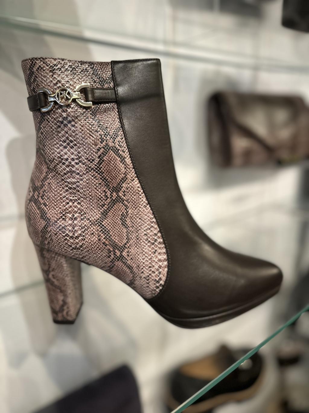 House of Heels Westbourne - Fabulous Footwear & Accessories