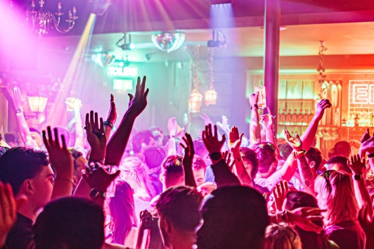 Happy Hour, Boozy Quizzes and Bottomless Brunch at Barbara’s Bournemouth