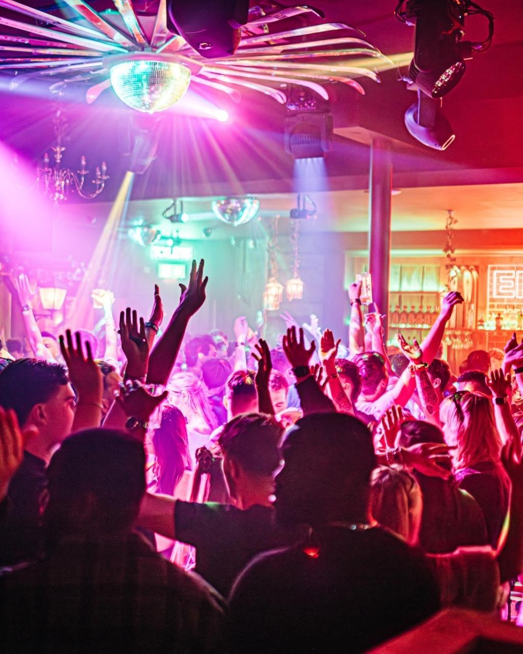 Happy Hour, Boozy Quizzes and Bottomless Brunch at Barbara’s Bournemouth