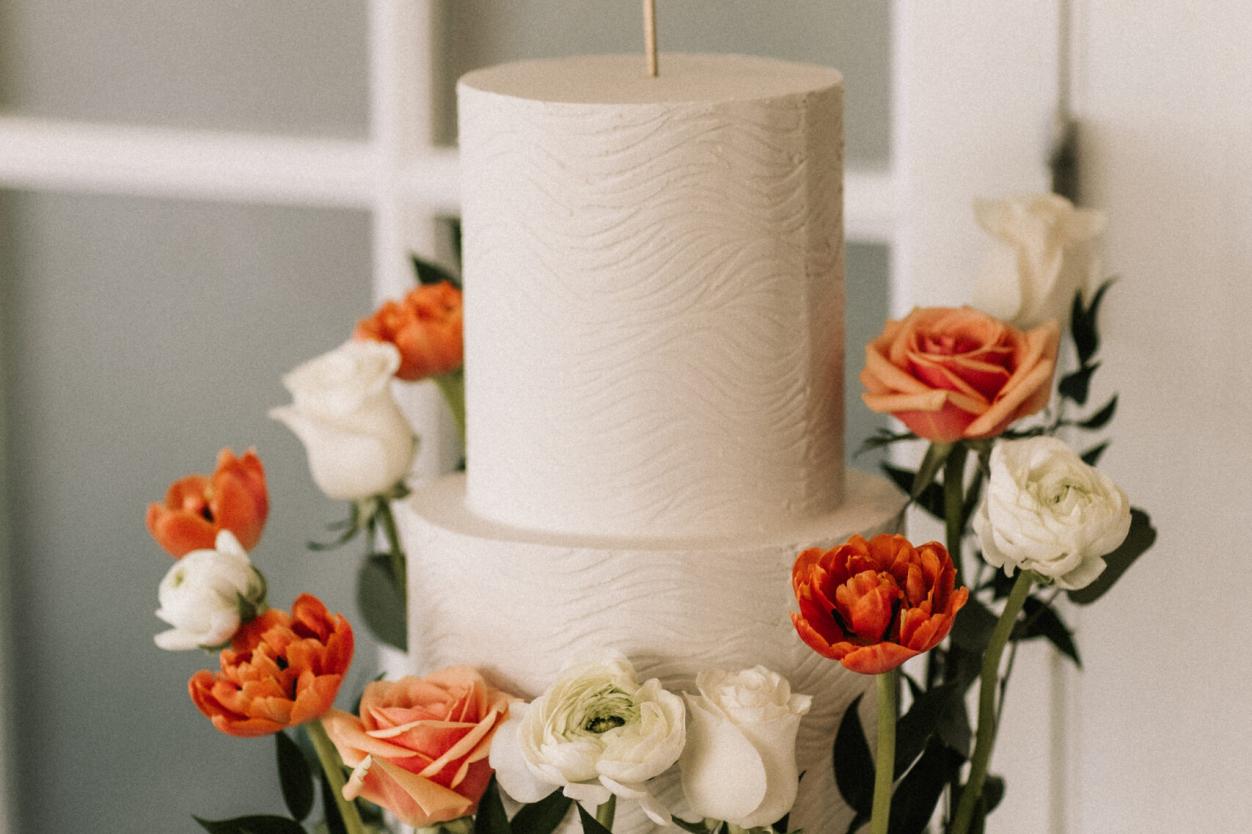 A Wedding Cake Should Be Remembered Long After the Last Slice