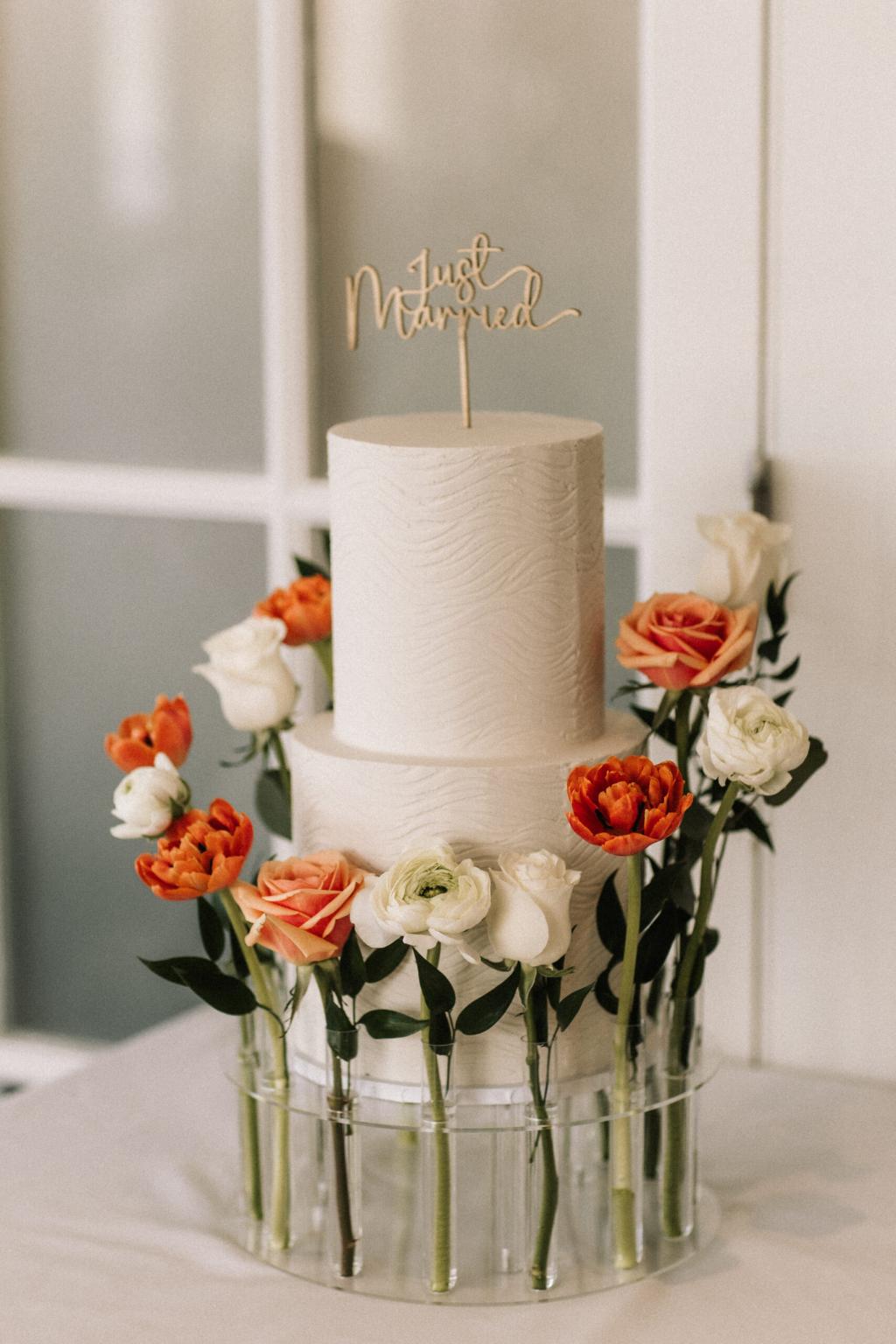 A Wedding Cake Should Be Remembered Long After the Last Slice