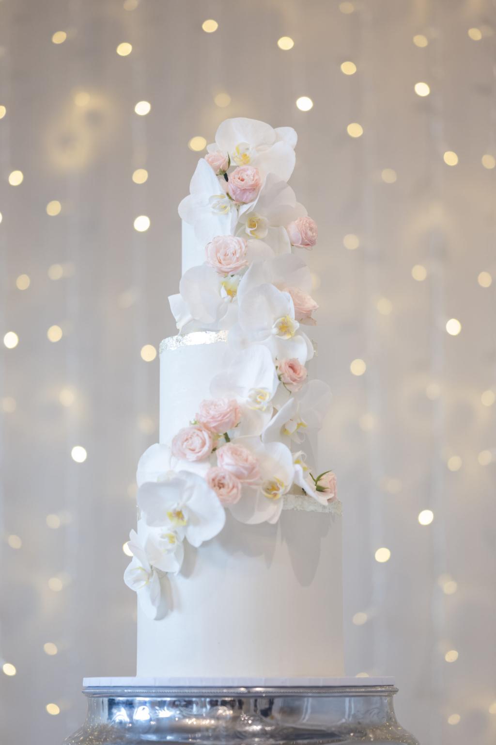 A Wedding Cake Should Be Remembered Long After the Last Slice