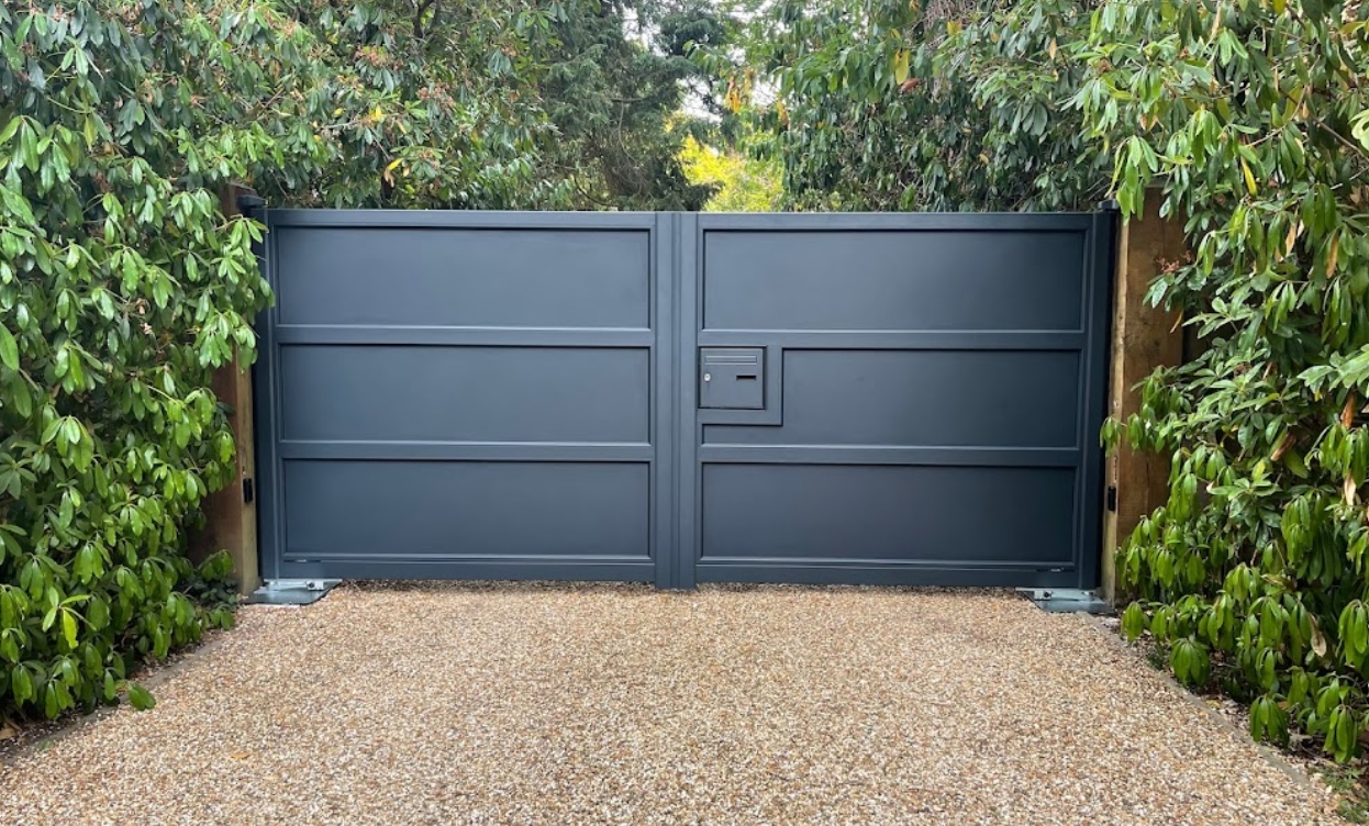 Compare Fencing and Gate Services in Dorset