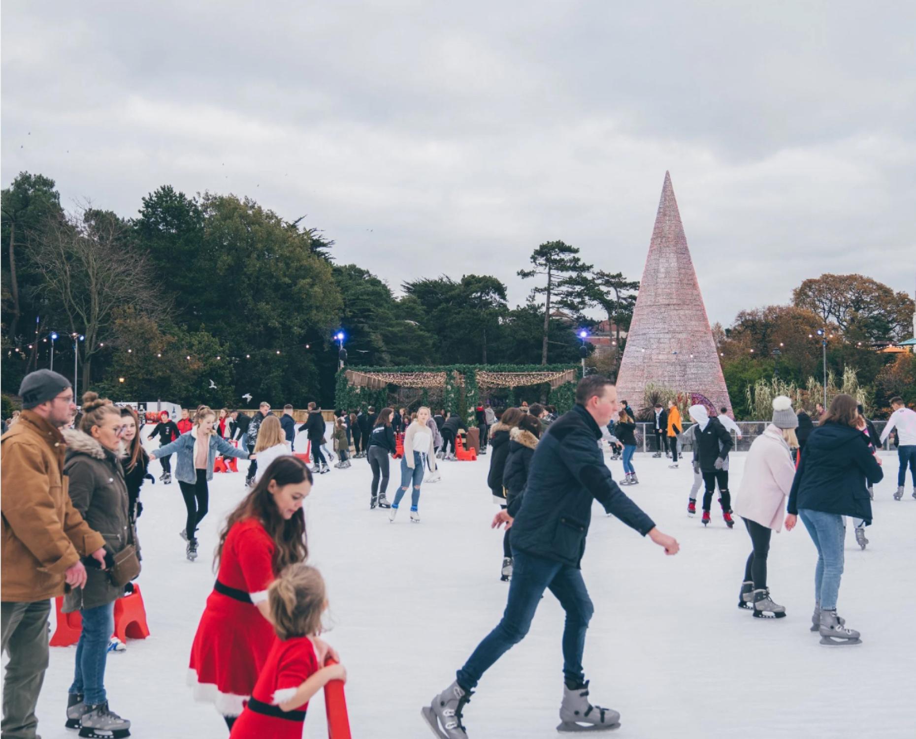 Skate Bournemouth & Moguls Alpine Bar | Ice Skating in Bournemouth This Christmas