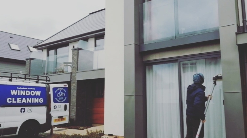 Find Local: Window Cleaners in Southbourne