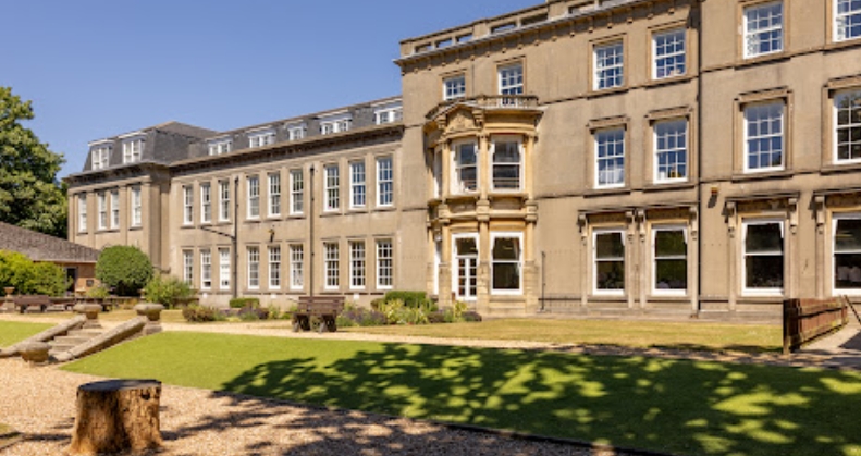 Compare Private Schools, Nurseries and Childcare in Dorset