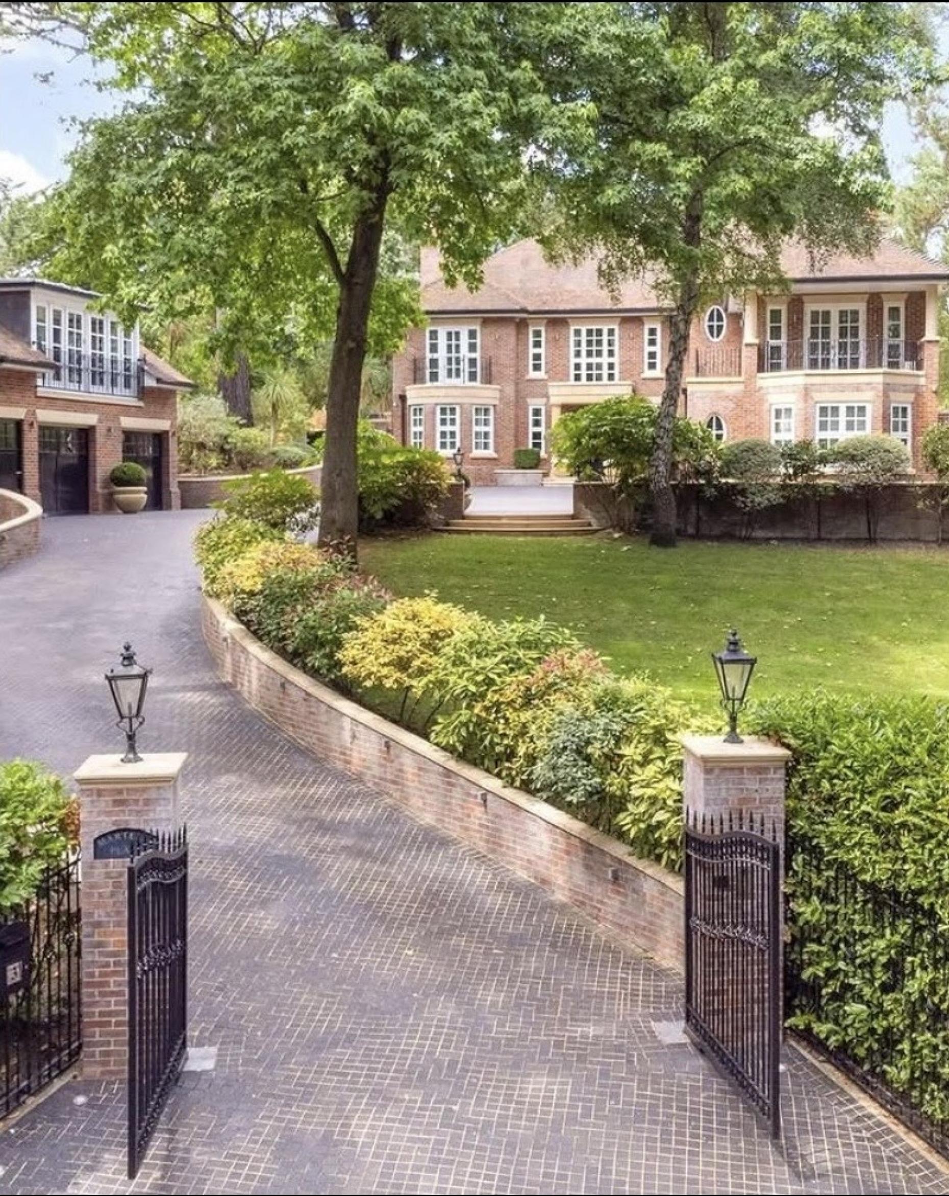 Moving to Westbourne: The Best Areas and What to Expect