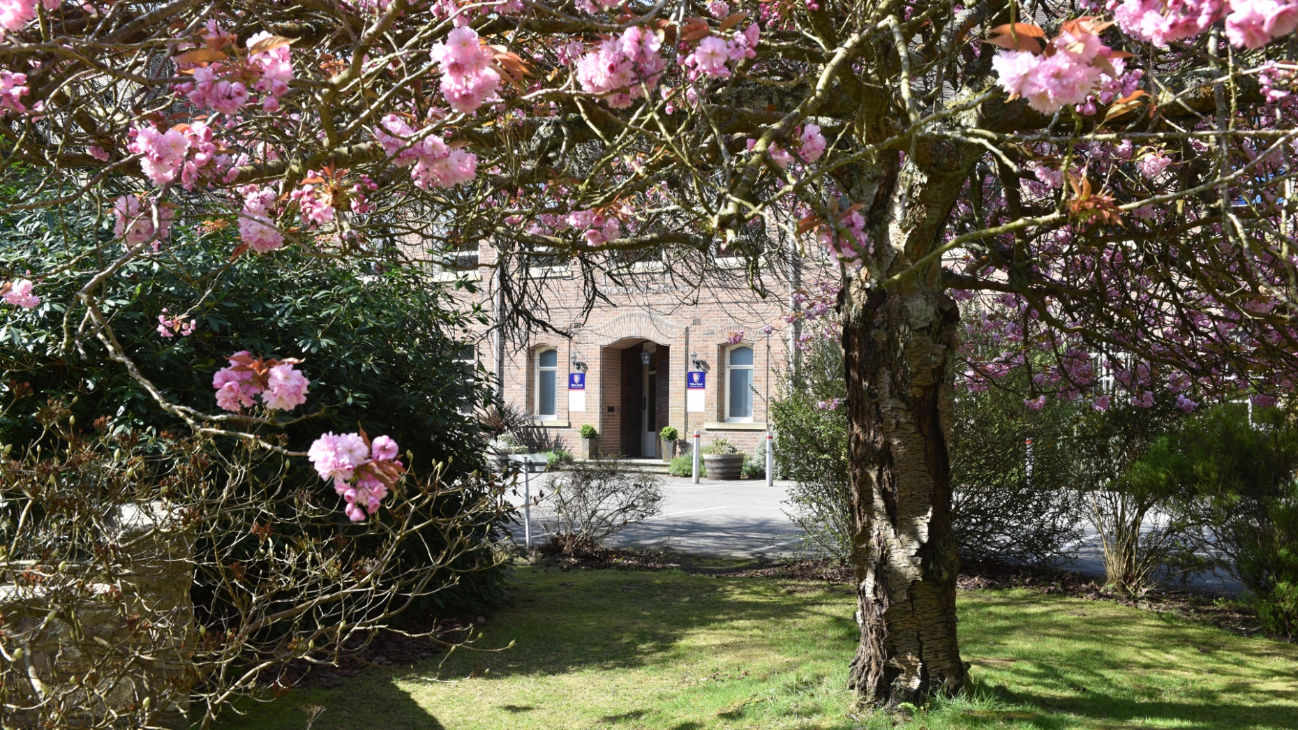 Talbot Heath School
