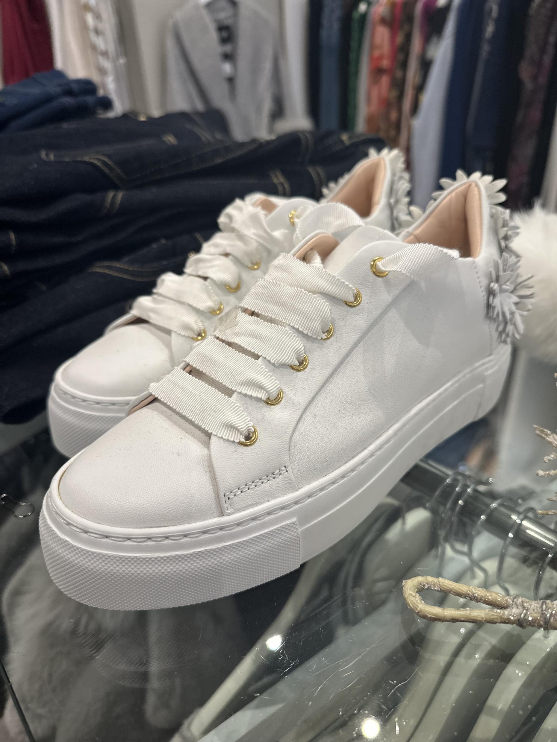 Lonah Designer Boutique Westbourne - Luxury International Labels