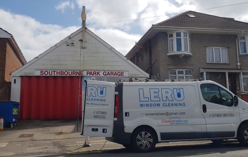 Find Local: Window Cleaners in Southbourne