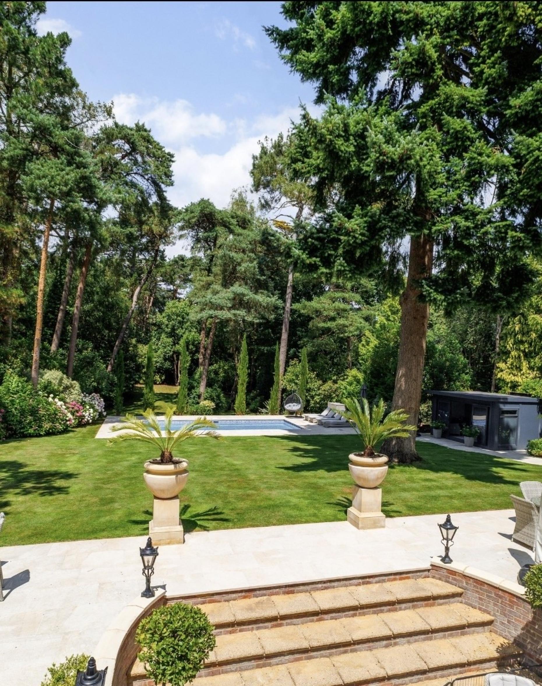 Moving to Westbourne: The Best Areas and What to Expect