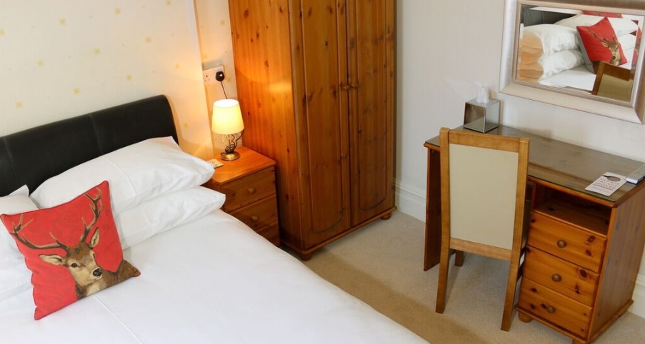 Compare Hotels, Guest Houses, B&B’s in Dorset