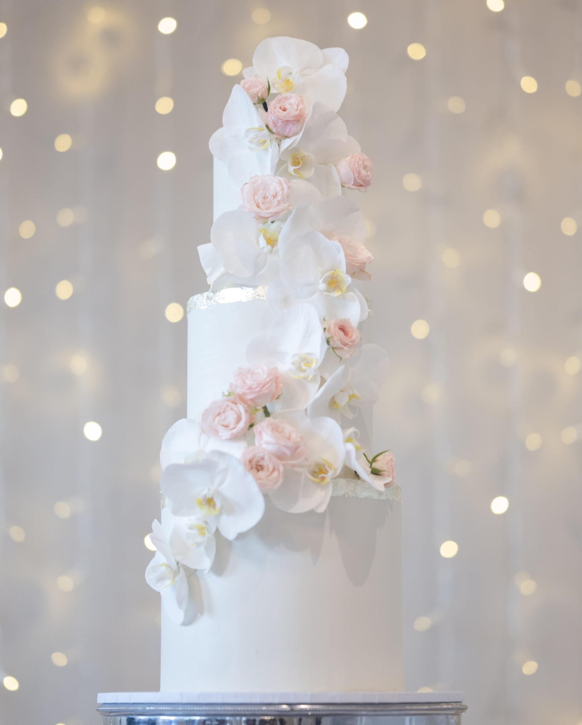 A Wedding Cake Should Be Remembered Long After the Last Slice