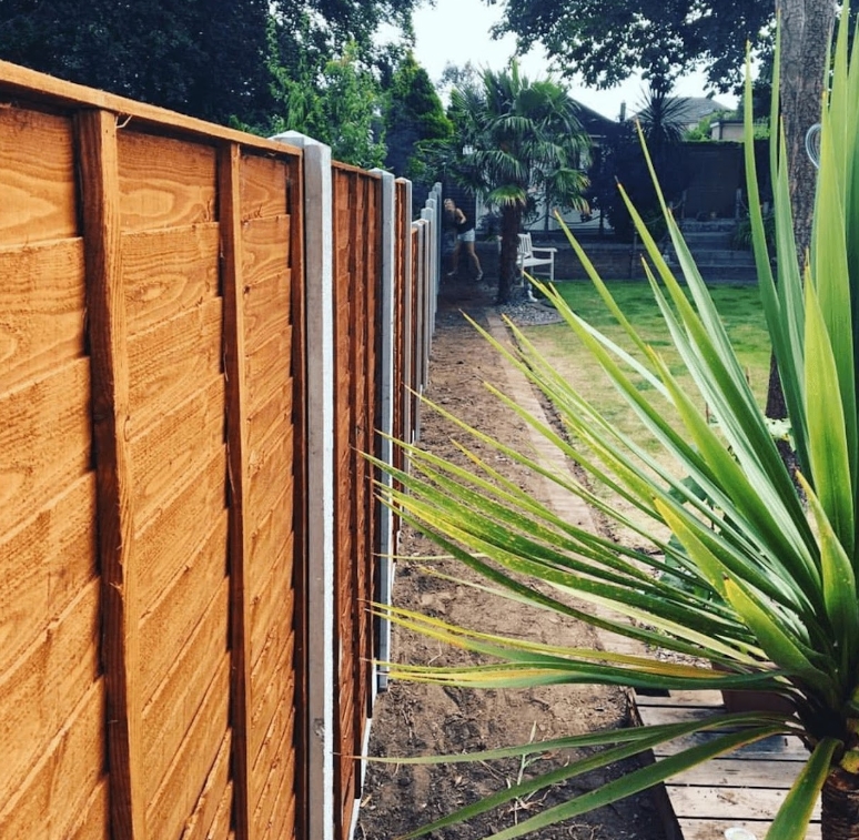 Compare Fencing and Gate Services in Dorset
