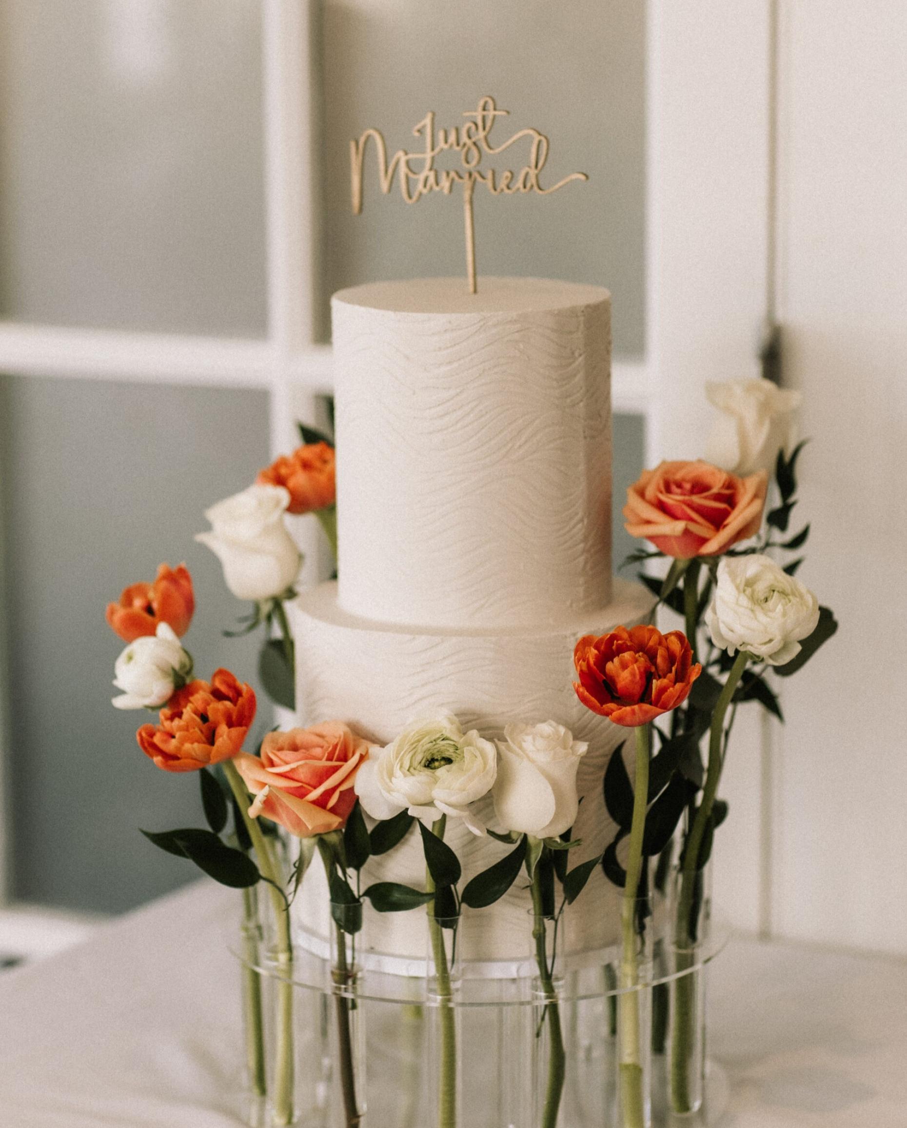 A Wedding Cake Should Be Remembered Long After the Last Slice