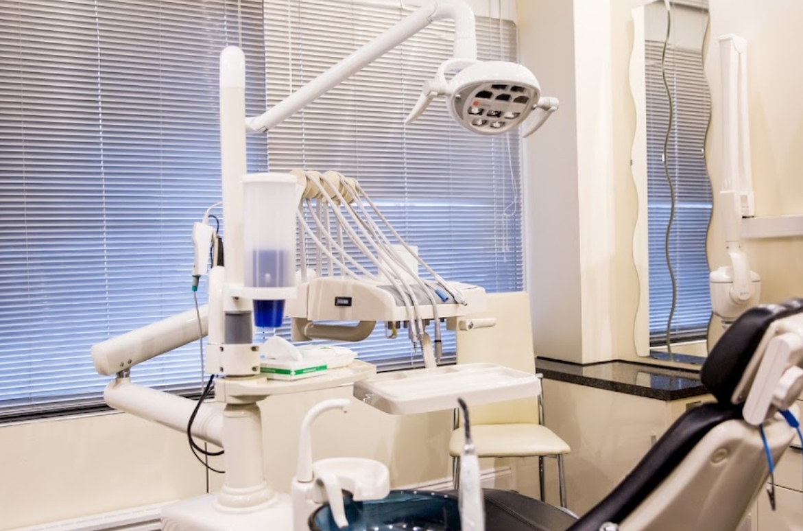 Compare Dentists and Dental Clinics in Dorset
