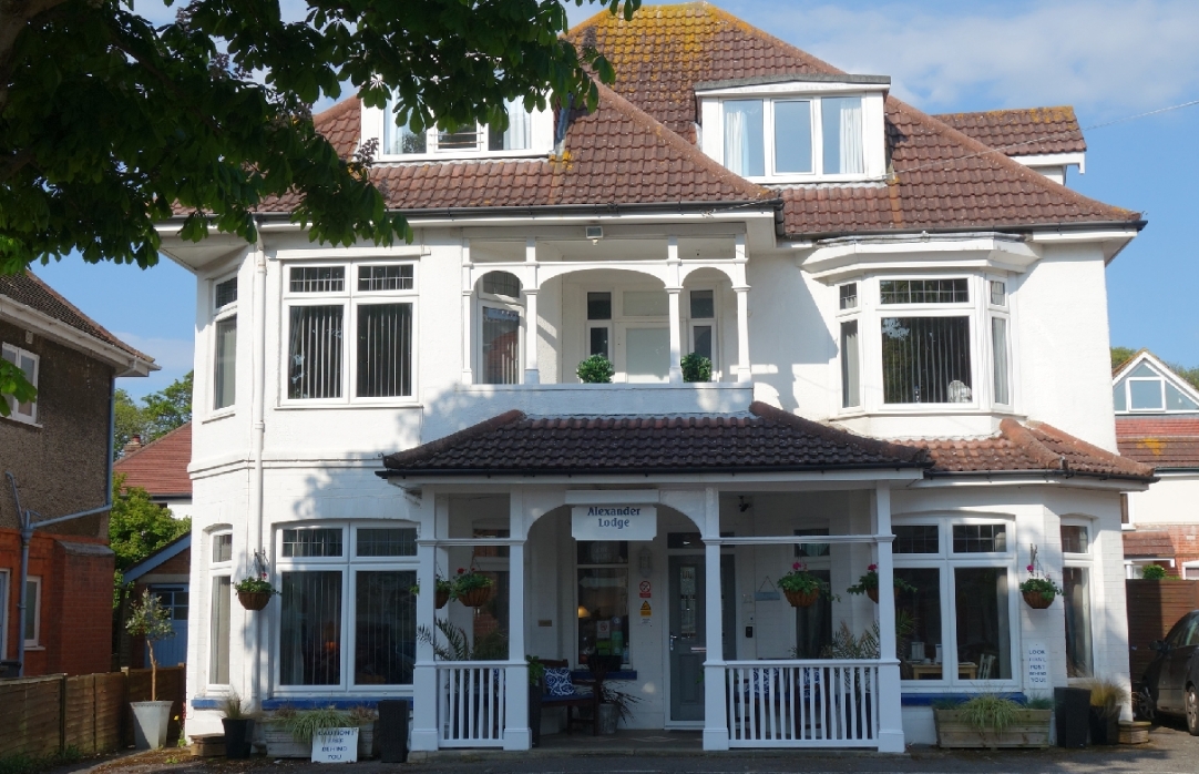 Compare Hotels, Guest Houses, B&B’s in Dorset