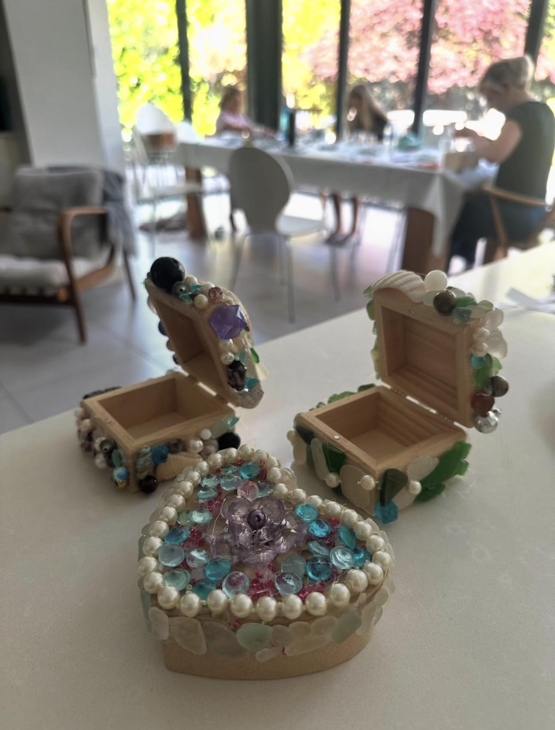 SPRING CREATIVE WORKSHOPS with Hillary’s Art Classes