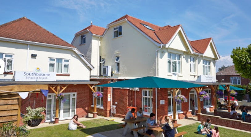 Compare Private Schools, Nurseries and Childcare in Dorset